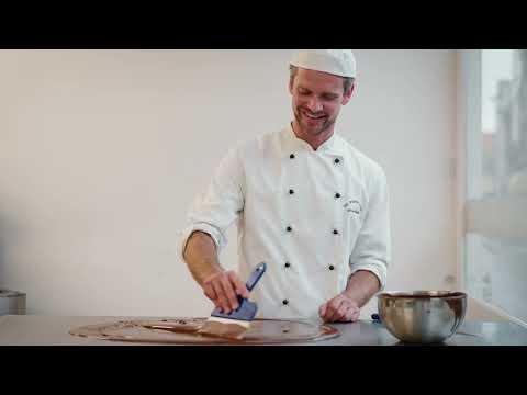 Luxe chocolade kerstboom in houten geschenkkist