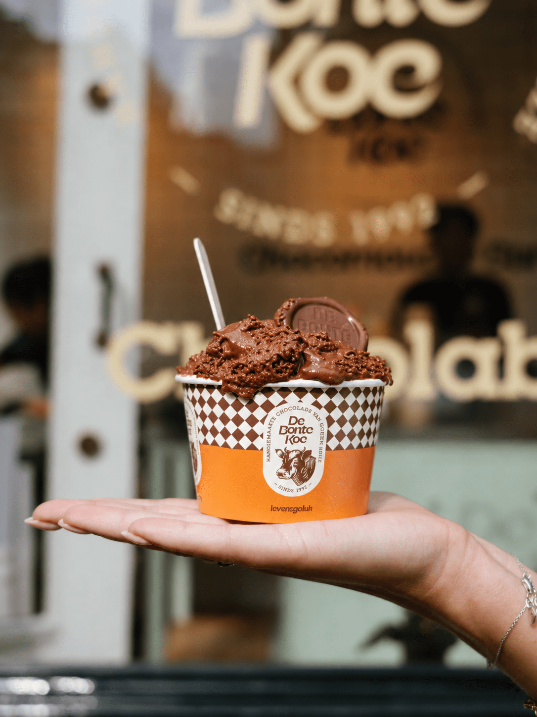 De eerste Chocomousse Bar van Nederland opent in Schiedam - De Bonte Koe